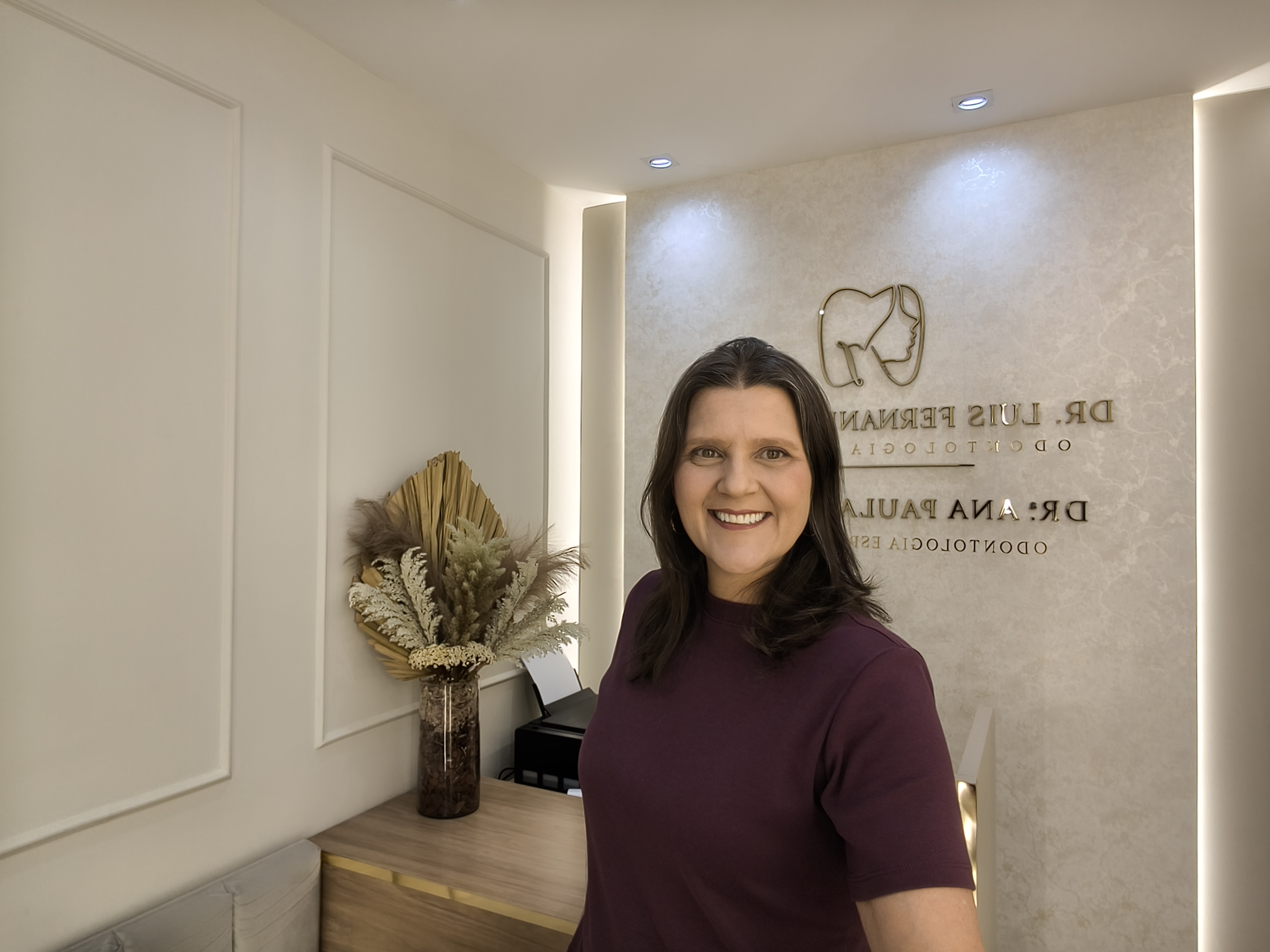 Dra. Ana Paula Basile — Especialista em Implantes e Reabilitação Oral no Jardim Paulista, São Paulo